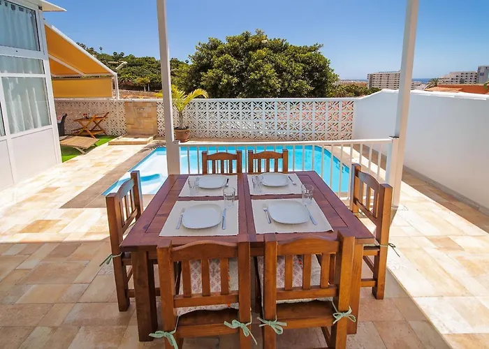 Дом отдыха Alba Regia Catarthome - Private Pool